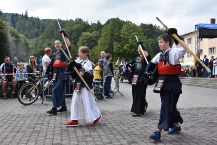 Korowód dożynkowy przeszedł przez Wisłę